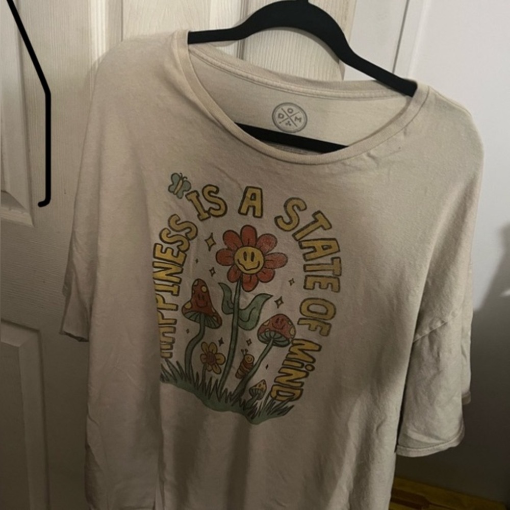 3X DOM Beige Graphic T-Shirt - Picture 2 of 4